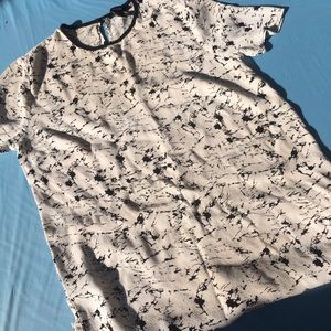 Long short sleeve Shirt black and white forever 21